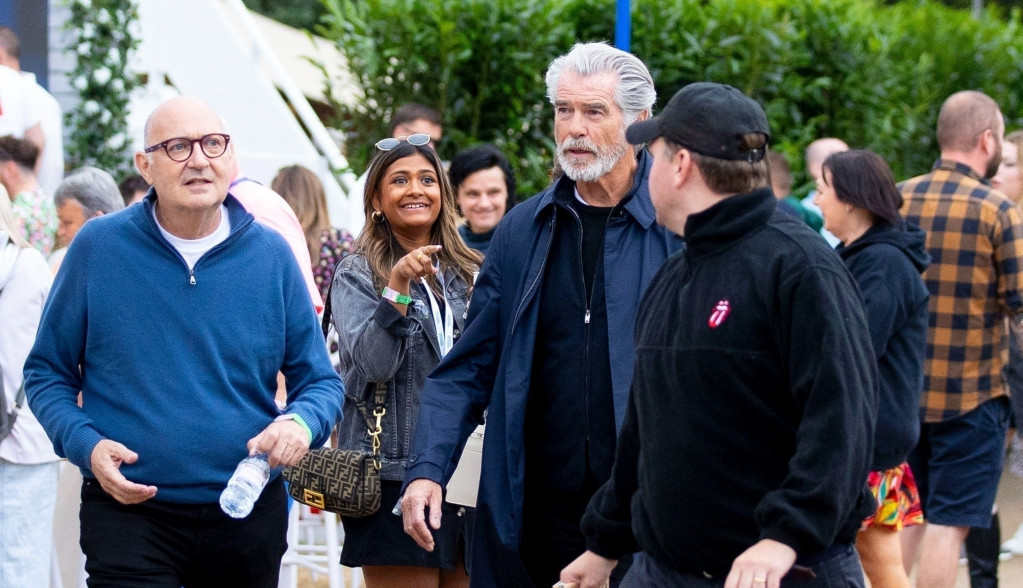 Najzgodniji frajer "zaradio" titulu najvećeg aljkavca: Glumac uhvaćen u neobičnom izdanju, a zbog ovih detalja svi ga osuđuju