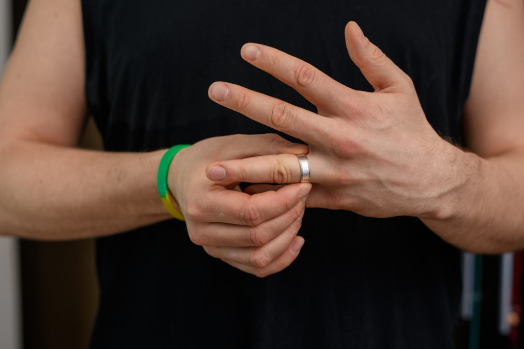 Kako se rešiti zadržavanja vode i ukočenih zglobova: Saveti nutricionista i prirodni čajevi za izbacivanje viška tečnosti