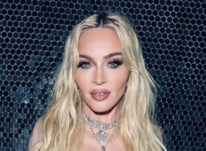 ,,Jedva sam mogla da stojim": Madona se prisetila jezive infekcije koja je zamalo bila fatalna, sada je svetu uputila važnu poruku