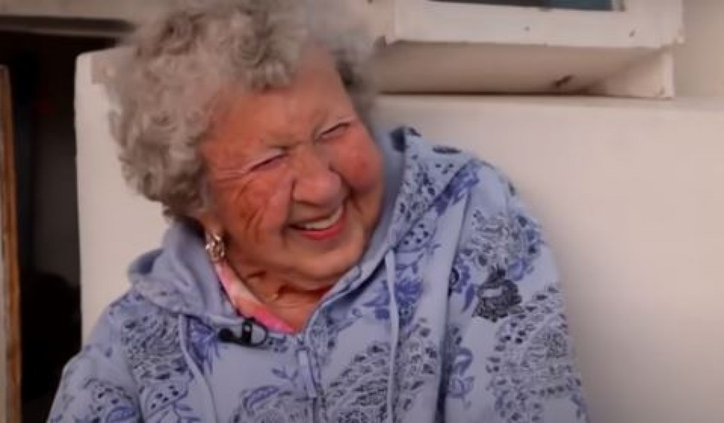 Ima 104 godine i savršenog je zdravlja: Obožava da jede ovu hranu, a jedna stvar je održava mladom