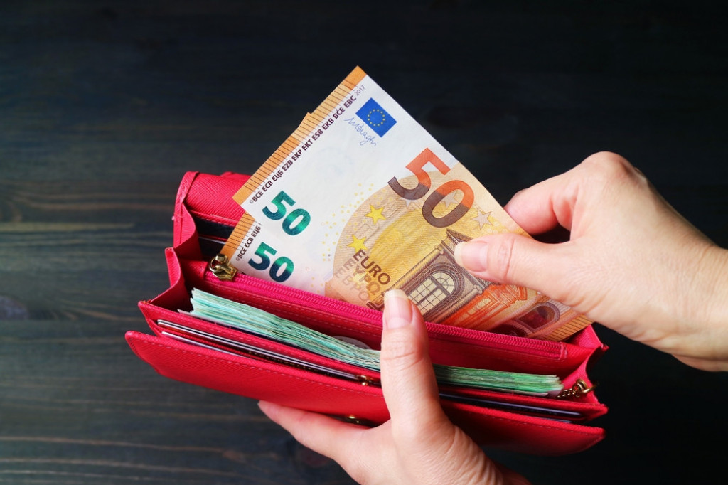 Dnevni horoskop za nedelju, 10. novembar: Blizancima stiže dobra zarada, Lavovi da se posvete sebi