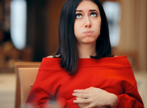 Muče vas nadutost stomaka i gasovi? Izbegavajte ove 3 namirnice, bar jednu od njih jedete svakog dana