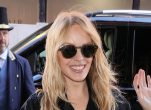 "Džepna Venera" hoće u penziju? Muzička diva razmišlja da batali mikrofon, pa spomenula i Elvisa Prislija!