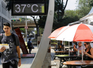 Nutricionistkinja preporučuje 6 namirnica za vrućine: Ovo piće i hrana su najbolji u toku ekstremnih temperatura