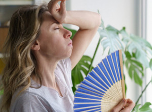 Ne spavate noćima, uznemireni ste, razdražljivi zbog vrućine:  Dr. Radosavljević deli savete kako da olakšamo sebi, može i bez lekova