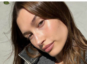 Zategnuta koža, a ne košta ništa: Ovim se služi i Hejli Biber, a sve što vam treba imate u kuhinji