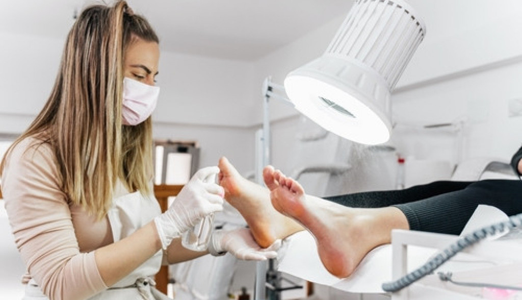 Boja noktiju na nogama je ogledalo vašeg zdravstvenog stanja: Jedna je posebno opasna i može ukazivati na rak