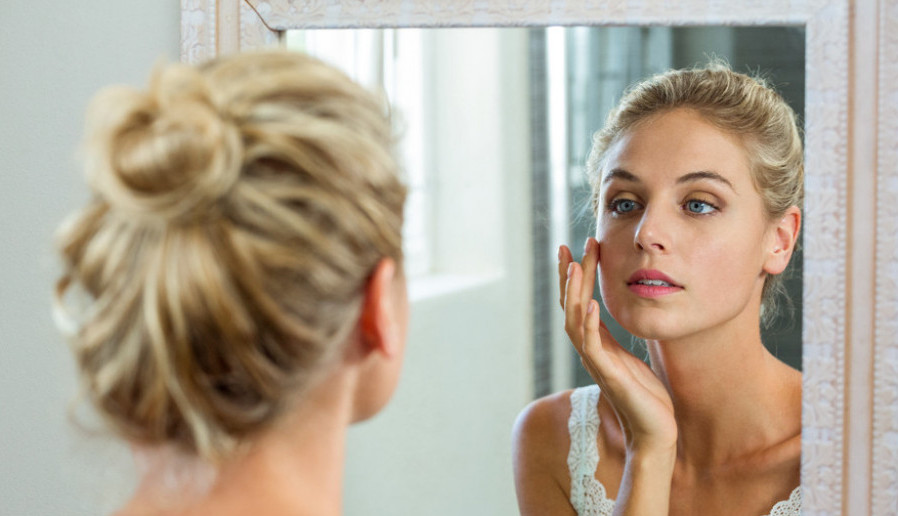 Kako izbeleti tamne fleke na licu: Prirodni losion od 2 sastojka iz kuhinje čistu kožu i daje blistav ten