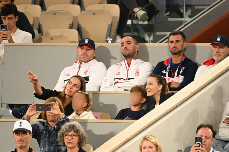 Žena iz teniserove lože postala je prava misterija, ali sve se saznalo? Znate li ko je dadilja dece Novaka Đokovića?