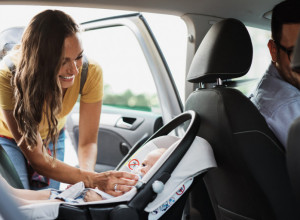 Ljudi ne mogu da se načude: Evo kako su roditelji iz Beograda upozorili vozače da je u kolima beba