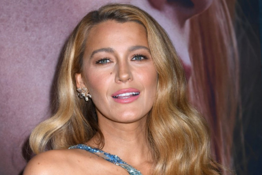 ,,Prava sam srećnica": Blejk Lajvli očarala na premijeri u haljini koju je nosila Britni Spirs pre više od 2 decenije, a ni muž nije razočarao!