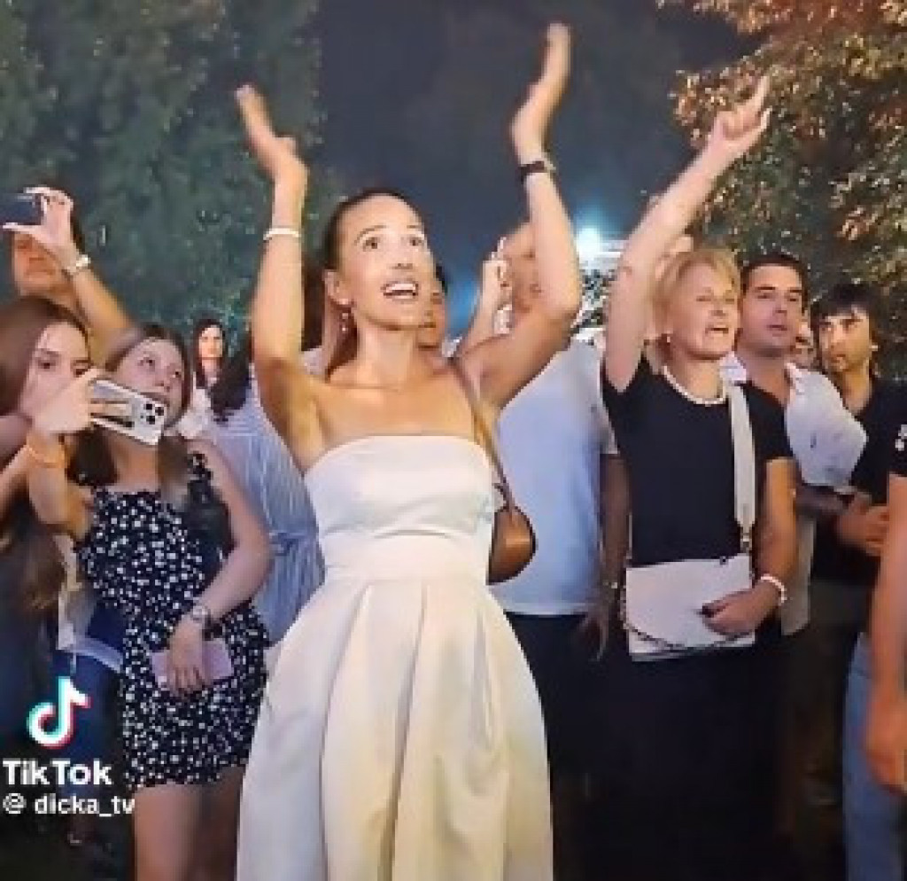 Isplivao video sa proslave srpskih olimpijaca: Snimili su Jelenu i Dijanu, sad je sve jasno, pogledajte odnos svekrve i snaje