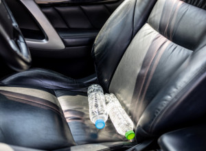 Nikako ne pijte vodu iz flaše koja je stajala u kolima: Mogu izazvati opasne probleme, bacite ih odmah u smeće