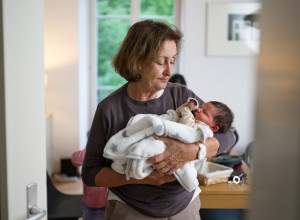 Roditelji konačno upoznali davno izguljenog sina: Baka pre 37 godina bebu dala nepoznatom čoveku, imala snažan razlog