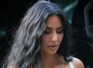 Od glave do pete iskopirala Bjanku Ćensori: Kim Kardašijan ponovo u centru pažnje zbog skandaloznog oblačenja