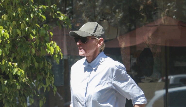 Imala je sve, a onda je propala preko noći: Najpoznatijoj voditeljki na svetu "presudila" jedna šokantna objava