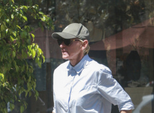 "To me je izjedalo, jednostavno ne mogu više": Voditeljka konačno progovorila o svojoj etiketi "zlobnice"