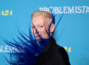 Dovela ljubavnika da živi sa njenim mužem i decom: Glumica živela sa dva partnera, a onda sve puklo?