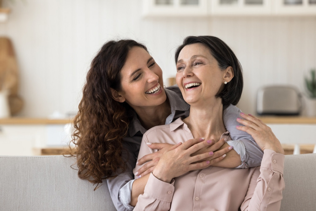 Slušajte majke: Ovo su 8 najboljih saveta o ljubavi koje su žene dobile od svojih mama, gađaju pravo u metu