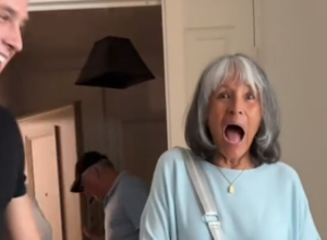 Baka postala devojka: Unuk joj priredio iznenađenje iz snova, nikad nije izgledala lepše, a ni mlađe!