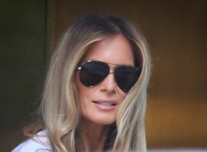 Sako koji nosi Melanija Tramp treba da ima svaka žena u garderoberu: Jednostavan, a efektan idealan za sve prilike