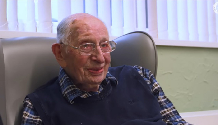 Najstariji muškarac na svetu napunio 112 godina: Ovo su njegovi saveti za dug i srećan život