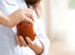 Kako otvoriti zapeklu teglu? Ako ovo uradite, poklopac ćete skloniti za nekoliko sekundi