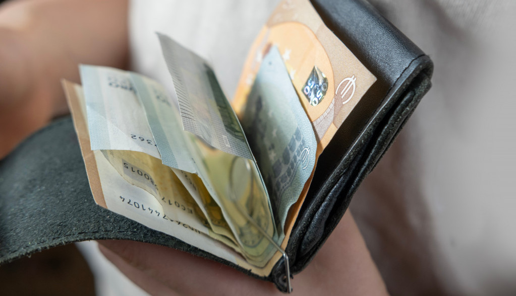 Srbi prave veliku grešku, ovo nikako nije dobro za njihov novčanik: Milionerka otkrila kako se možete lako obogatiti,  jedan način potpuno pogrešan