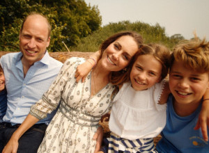 Oglasile se komšije: Šta se dešava kada princeza Kejt pokuca na vrata za Noć veštica?