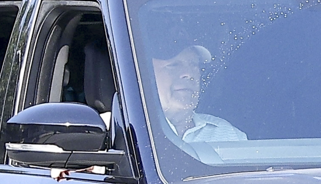 Tužne fotografije legendarnog glumca obilaze svet: Za njegovu bolest nema leka, a sad se pojavio nakon dužeg vremena