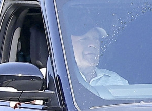 Tužne fotografije legendarnog glumca obilaze svet: Za njegovu bolest nema leka, a sad se pojavio nakon dužeg vremena