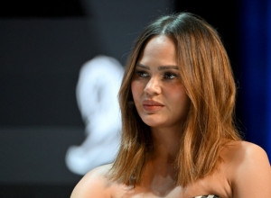 Krisi Tajgen šokirala fanove: Objavila zabrinjavajuću dijagnozu svog najstarijeg sina, svi su zumirali u detalj na njegovoj ruci