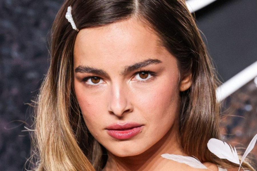 Bez blama prošetala u donjem vešu: Influenserka se pojavila na dodeli nagrada u šok izdanju, neki ovo ne bi nosili ni po kući