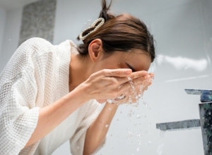 Najveća zabluda je da morate i ujutru da operete lice: Evo kako se pravilno čisti koža, nije po principu što više to bolje