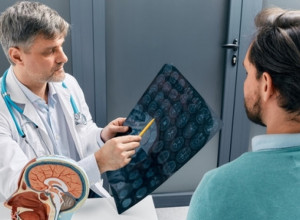 Bolest koja progoni starije se može otkriti u 30-im: Napada mozak i nije nimalo naivna, lekari upozoravaju na ove simptome