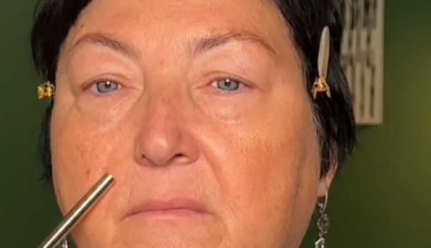 Našminkala je mamu Ruskinju (50) i podmladila za 15 godina: Transformacija koja je sve oduševila, Ksenija ostala u šoku