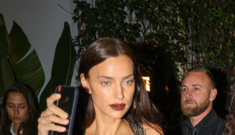 Žena od milion dolara prošetala Milanom i izazvala kolaps: Magična toaleta opčinila prolaznike