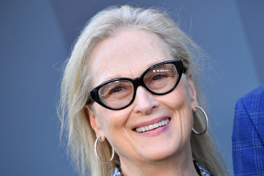 Meril Strip je ikona jeseni: Obukla kardigan o kome sanjaju sve žene, izgleda moderno bez mnogo truda