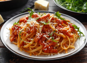 Kako da se testenina ne lepi tokom kuvanja: Kuvar otkriva trik pomoću kojeg će pasta biti savršena, kao iz restorana!