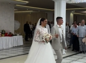 "Ovo je legendarno!": Snimak jedne svadbe u Srbiji oduvao mreže, ovakav ulazak u svečanu salu se na pamti!
