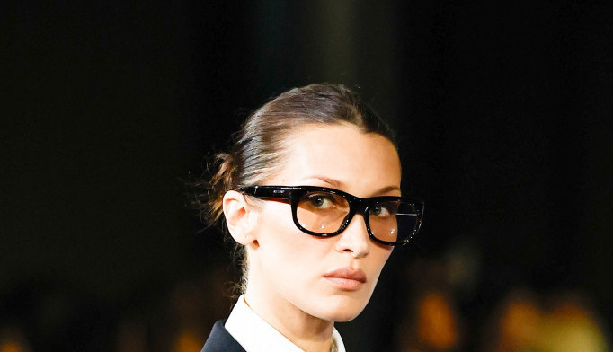 Ama baš nikada je ne biste prepoznali: Zbog bolesti gubila zube i mučila se, a sad je svi sa nevericom gledaju