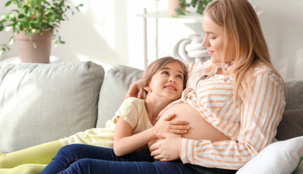 Kako objasniti detetu odakle dolaze bebe? Nemojte ovo pitanje doživljavati kao bauk, već  preduzmite određene korake