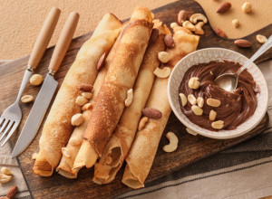 Napravite palačinke od 2 sastojka: Sigurno niste jeli mekše i jeftinije, a uz jedan trik biće lepše nego iz restorana!