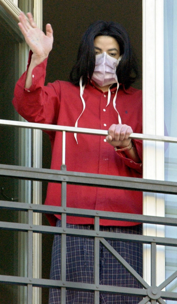 Terao ih je da nose maske preko lica, njima ništa nije bilo jasno: Sin Majkla Džeksona otkro zašto je pokojni pevač ovo zahtevao od svoje dece