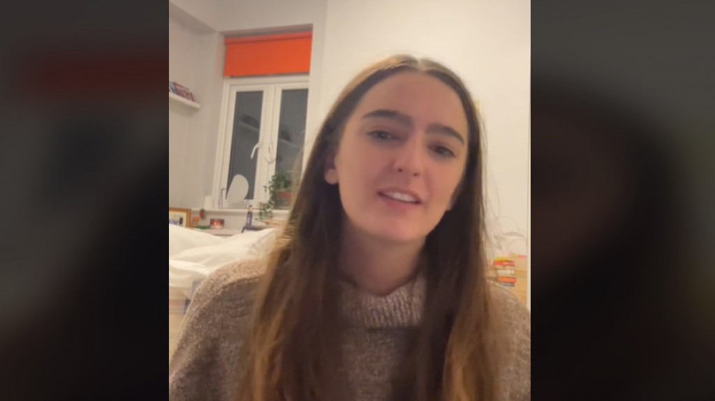 „Jedan gost mi je mirisao pazuh“: Ana je ispričala najluđe stvari koje je doživela kao konobarica
