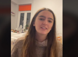 „Jedan gost mi je mirisao pazuh“: Ana je ispričala najluđe stvari koje je doživela kao konobarica