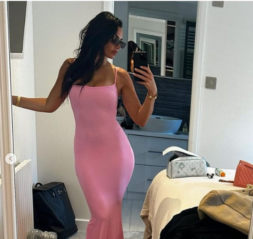 Za pare će sve zaboraviti: Prevarena žena fudbalera traži ogroman novac da mu oprosti što je s ljubavnicom dobio dete