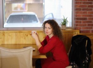 Žena počela ispirati kosu zelenim čajem: Oživela sam dosadne i suve vlasi, i nikad neću prestati