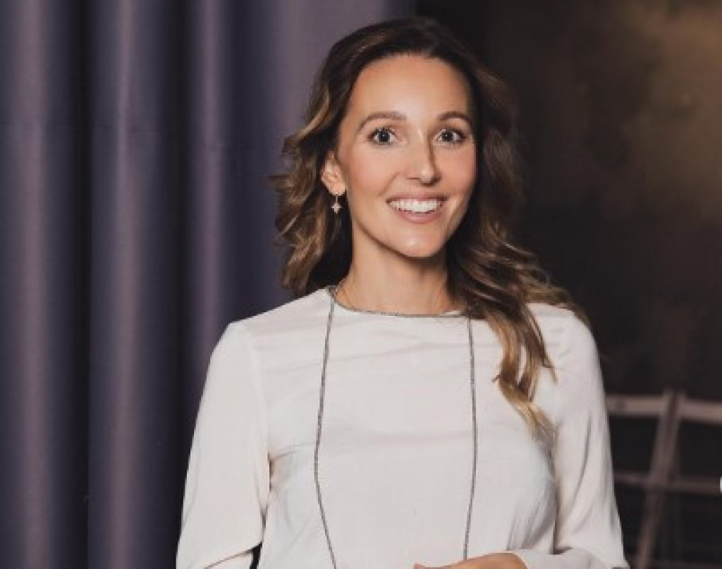 Savršeni jesenji komadi: Jelena Đoković obukla je najpopularnije pantalone ove sezone, u kojima svaka žena izgleda vitkije