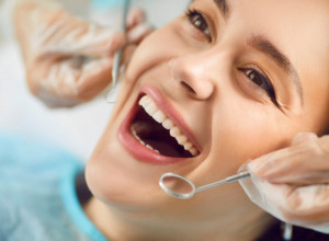 Znaju da lažete čim zinete: Stomatolozi vide ovih 8 navika u vašim ustima, jedna je posebno šokantna